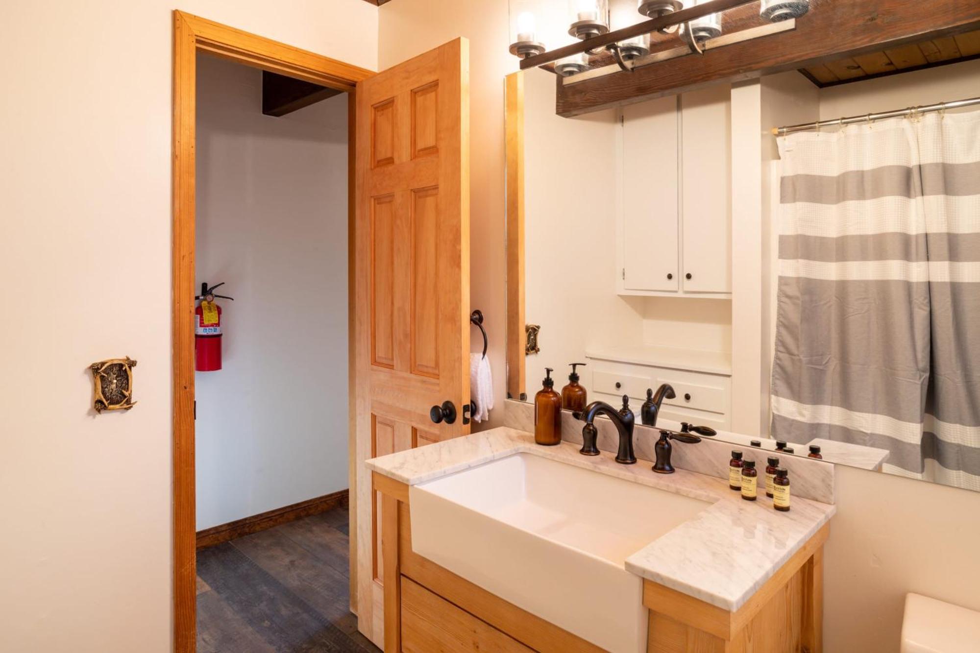 Bear'S Lair By Avantstay 3Mins From Bear Mountain Ski Resort Биг Бэар Лейк Экстерьер фото