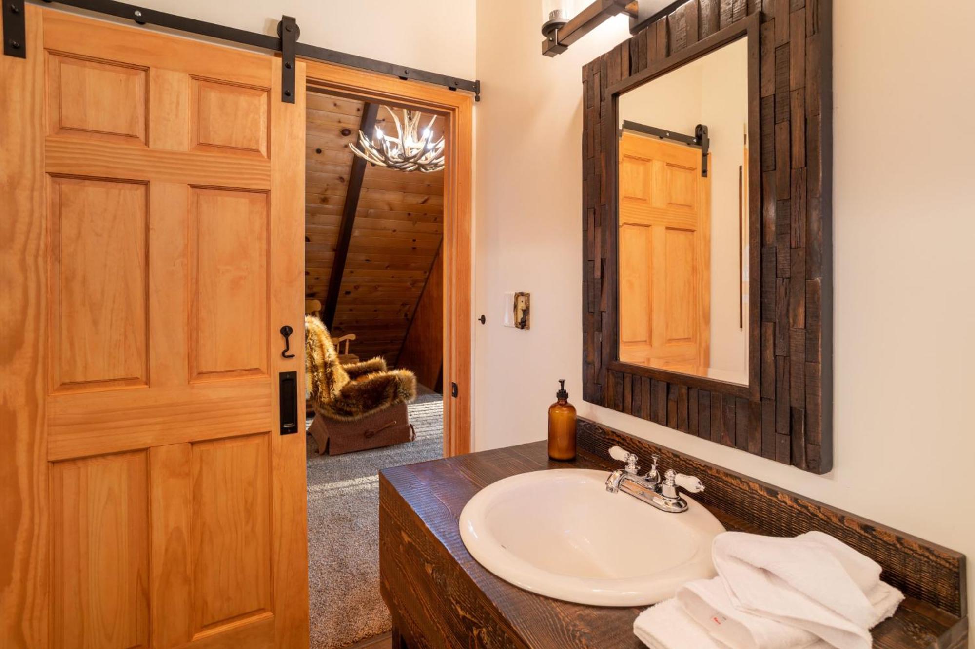 Bear'S Lair By Avantstay 3Mins From Bear Mountain Ski Resort Биг Бэар Лейк Экстерьер фото